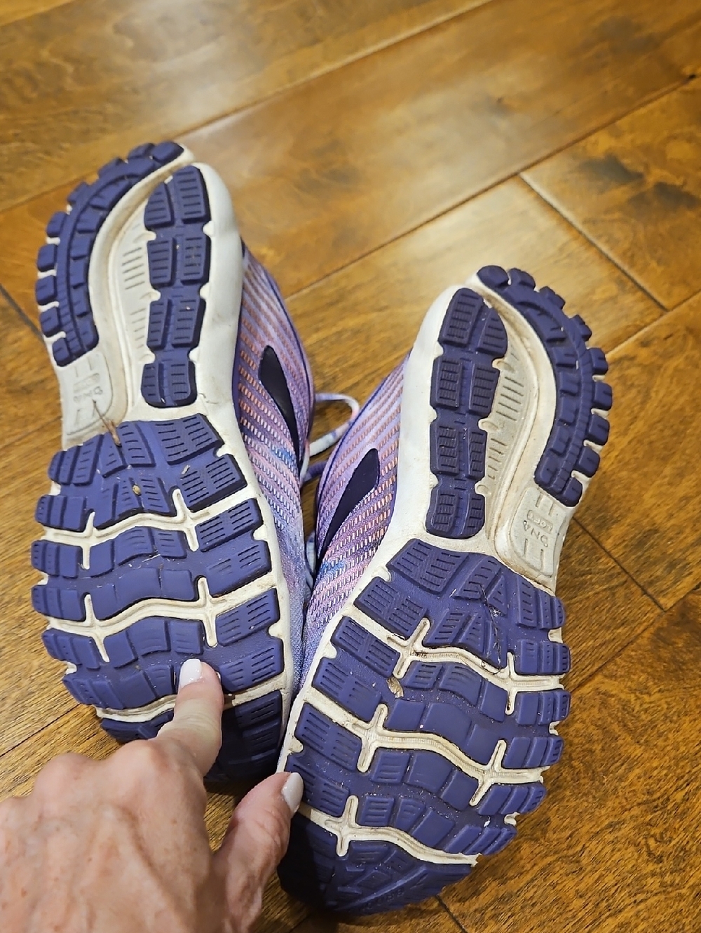Brooks Unity Together Shoes - Picture 5 of 9